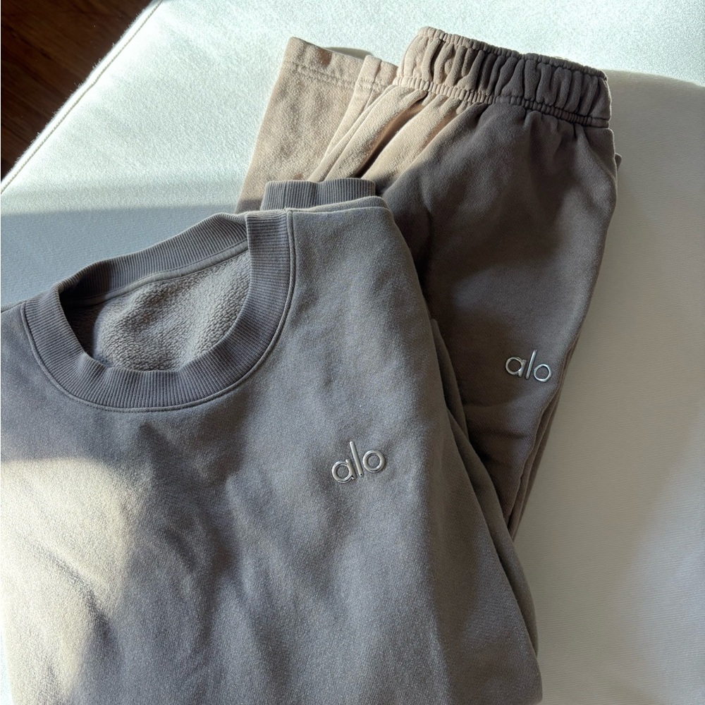ALO Yoga Gray Sweatshirt & Hoodie Set